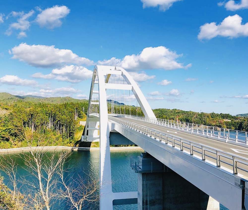 宮城県気仙沼の気仙沼大橋